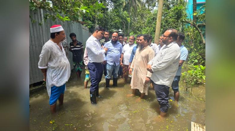 দোহারে শতাধিক পানিবন্দি মানুষকে জলাবদ্ধতা থেকে মুক্ত করলেন ইউএনও
