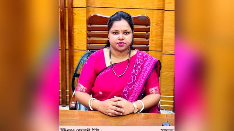 খাল খননের উদ্বৃত্ত টাকা ফেরত দিয়ে  প্রসংশায় ভাসছেন মহম্মদপুরের ইউএনও