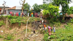 পদ্মার তীব্র ভাঙনে ভিটেমাটি হারানোর ঝুঁকিতে হাজারো পরিবার