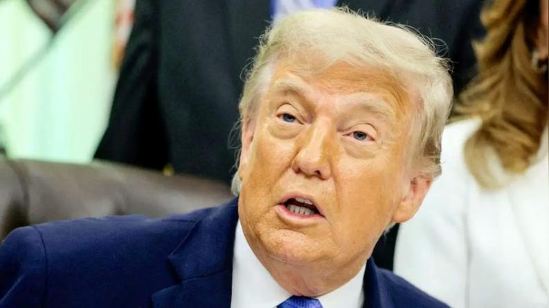 ইরানে ফের কঠোর হামলার হুমকি ট্রাম্পের