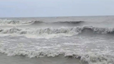 পটুয়াখালী বঙ্গোপসাগর উত্তাল, মৌসুমী বায়ু নিম্নচাপ, উপকূলে বৈরী আবহাওয়া