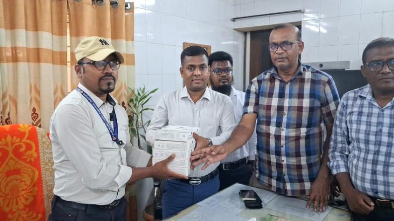 পীরগঞ্জ হাসপাতালে ৫০ ভায়েল এন্টিস্নেক ভেনম প্রদান