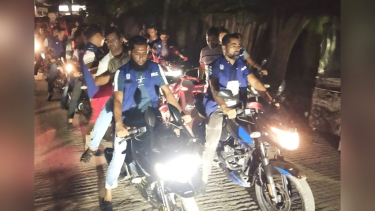 নেছারাবাদে মাদকের বিরুদ্ধে ‘জিরো টলারেন্স’ ঘোষণা বাস্তবায়নে পুলিশের মহড়া