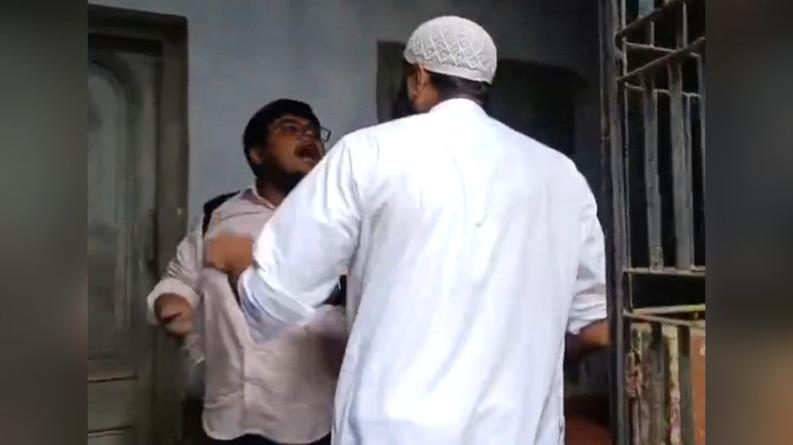 পিরোজপুরে কোচিং বাণিজ্যের সংবাদ সংগ্রহ করায় সাংবাদিকদের ওপর হামলা