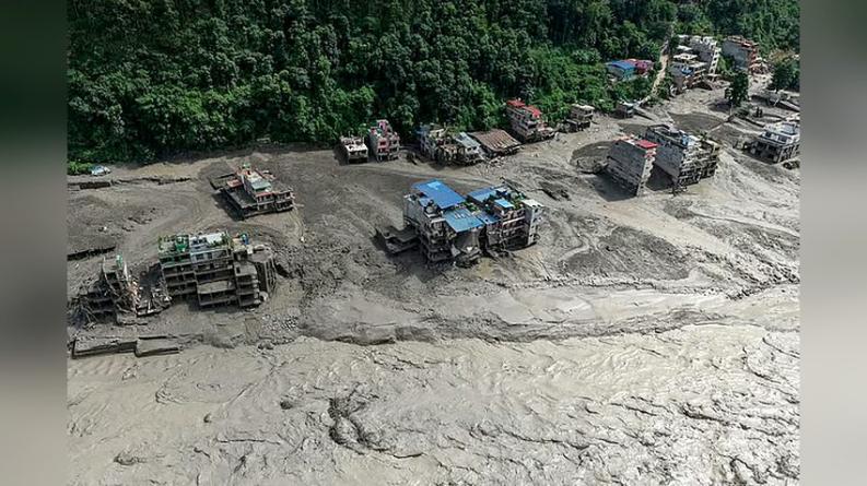 নেপালে আকস্মিক ভূমিধস–বন্যায় ৯৫ মরদেহ উদ্ধার, ৪০৩ জন নিখোঁজ