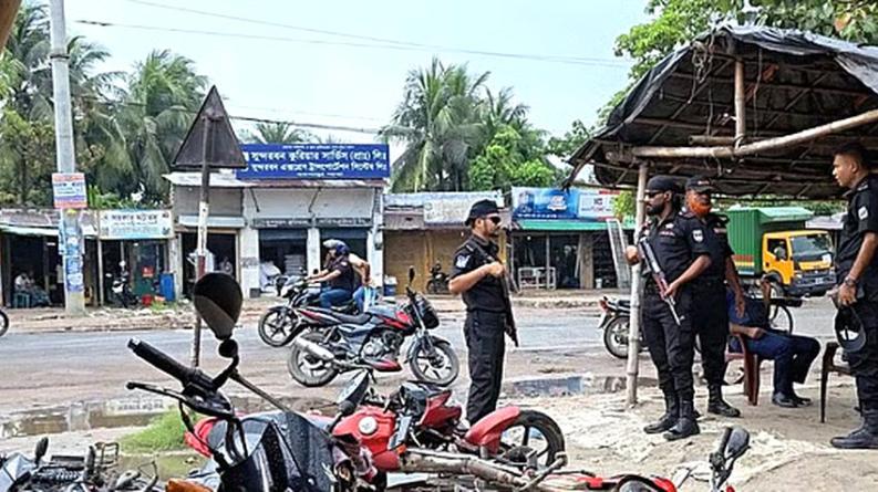 নাটোরে বাস কাউন্টারে আধিপত্য বিস্তার নিয়ে বিএনপির দুই পক্ষের সংঘর্ষে আহত ৭