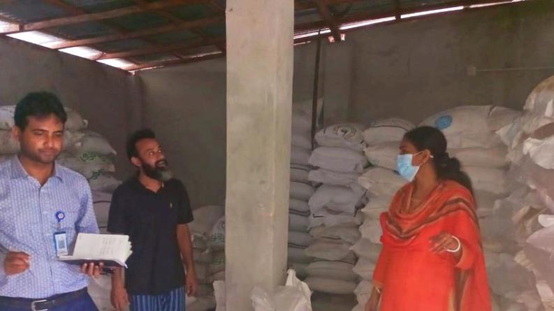 কাউখালীতে আমন মৌসুমে ন্যায্যমূল্যে সার পেয়ে খুশি কৃষক