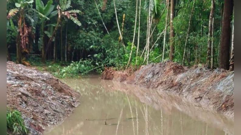 কাউখালীতে সরকারি তহবিলের ৭ লাখ ২০ হাজার টাকা ফেরত দিয়ে প্রশংসায় ভাসছেন ইউএনও