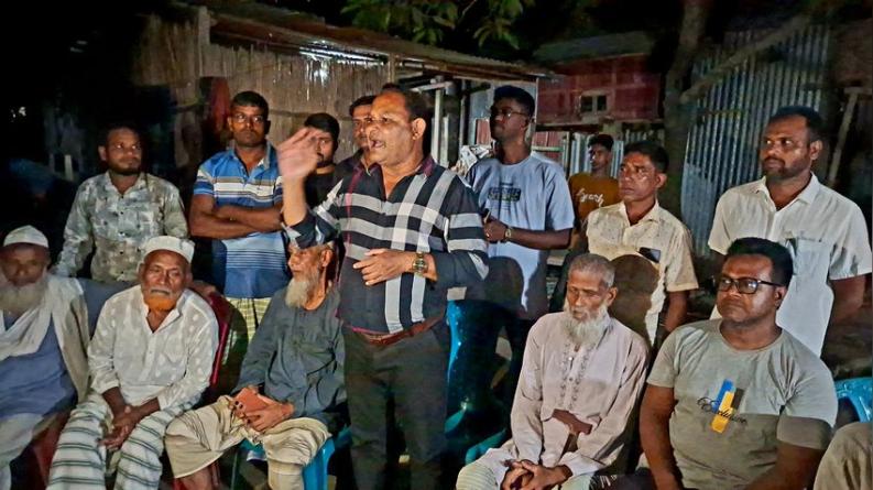 সুজানগর পৌর নির্বাচনের সম্ভাব্য মেয়র পদপ্রার্থী কামাল বিশ্বাসের উঠান বৈঠক