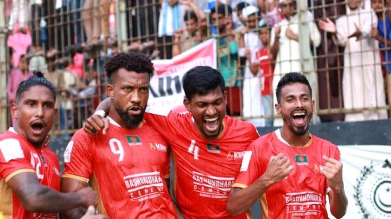 ফিফার নিষেধাজ্ঞা কাটিয়ে দলবদলে বসুন্ধরা কিংস