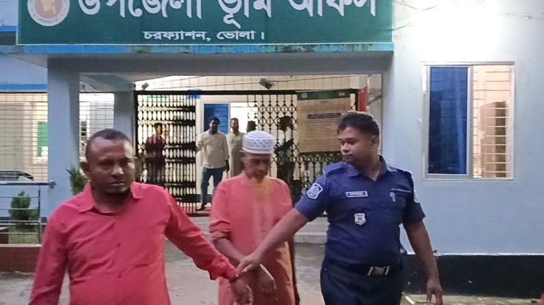 খতিয়ান জালিয়াতি করে আদালতে দাখিলের দায়ে দু’জনের জেল