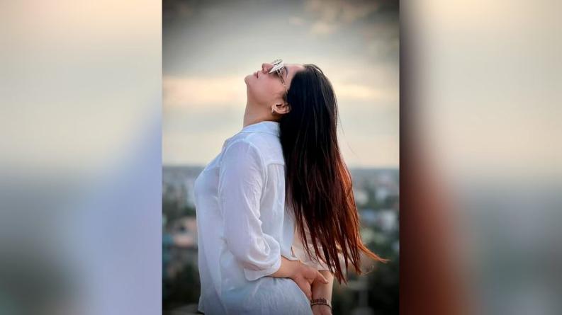 সাদা পোশাকে একগুচ্ছ নতুন ছবি দিয়েছেন পূজা চেরী। অভিনেত্রীর ফেসবুক থেকে
