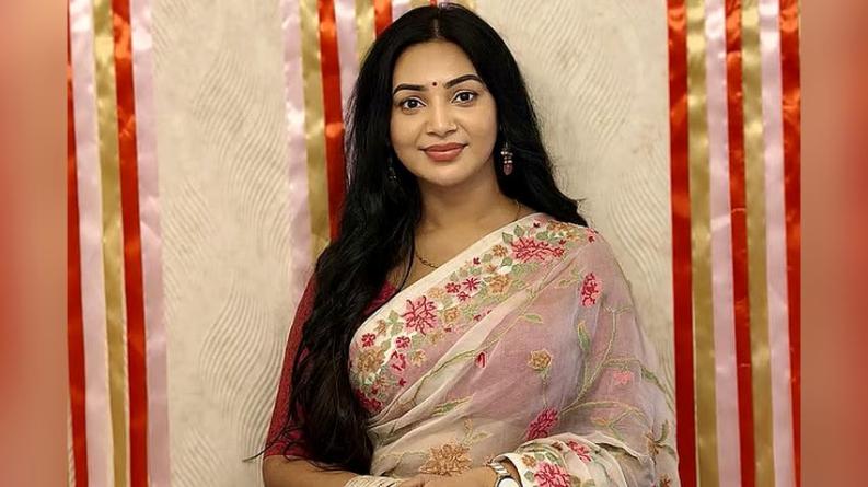 বিয়ে নিয়ে ‘ভিত্তিহীন’ খবরে মানসিকভাবে ভেঙে পড়েছেন প্রভা