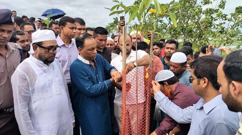বৃক্ষ হত্যাকারীদের ৪৮ ঘণ্টার মধ্যে গ্রেপ্তারের নির্দেশ ডেপুটি স্পিকারের