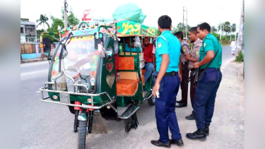 রাজশাহীর সড়কে শৃঙ্খলা ফেরাতে বিশেষ অভিযান
