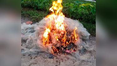 কাউখালীর কঁচা নদীতে ৩ হাজার মিটার কারেন্ট জাল জব্দ