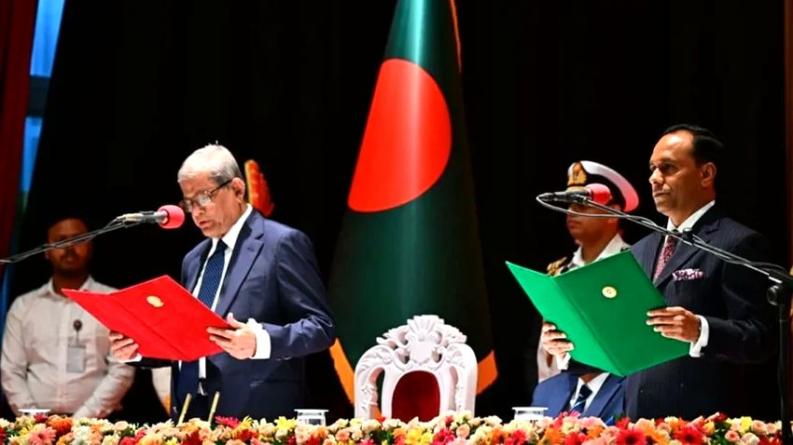 দেশের ২৩তম রাষ্ট্রপতি হিসেবে শপথ নিলেন মির্জা ফখরুল ইসলাম আলমগীর
