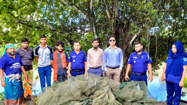 ভেড়ামারায় ৬০ হাজার টাকার নিষিদ্ধ চায়না দুয়ারী জাল পুড়িয়ে ধ্বংস