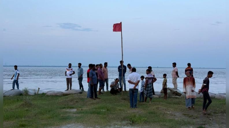 ভেড়ামারায় অবৈধ বালু উত্তোলন বন্ধে প্রশাসনের লাল নিশান