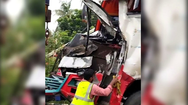 ঢাকা-ভাঙ্গা এক্সপ্রেসওয়ের শিবচরে ২ বাসের সংঘর্ষে আহত ৫