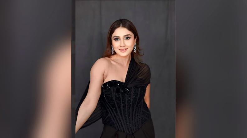 ট্রেনে নিরাপত্তারক্ষীর ওপর ব্লেড দিয়ে আক্রমণের অভিযোগে অভিনেত্রী অন্তরা গ্রেপ্তার