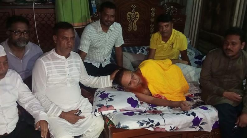 দোহারে অসুস্থ নেতাদের খোঁজখবর নিলেন বিএনপি নেতা