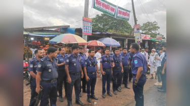 সিংগাইরে বিশেষ অভিযানে বিভিন্ন যানবাহনে ৯ মামলা