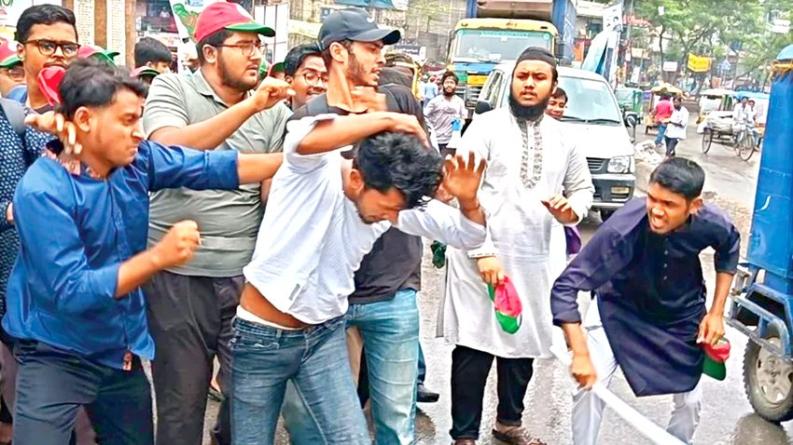 ছাত্র রাজনীতি আধিপত্যের লড়াইয়ে ছাত্রদল-শিবির