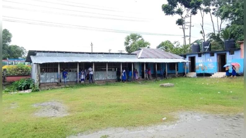 নতুন ভবনের অপেক্ষায় ১৫০ শিক্ষার্থীর