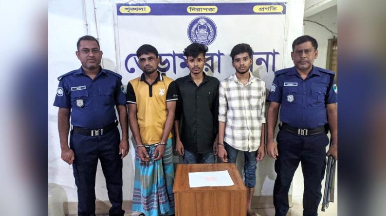 ভেড়ামারায় ২৩ পিস ইয়াবাসহ ৩ মাদক কারবারি গ্রেফতার