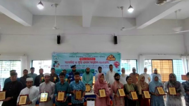 দশমিনায় জিপিএ-৫ প্রাপ্ত শিক্ষার্থীদের সংবর্ধনা