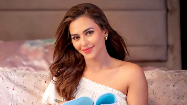 স্টেপ ফুটওয়্যারের নতুন টিভিসিতে নুসরাত ফারিয়া