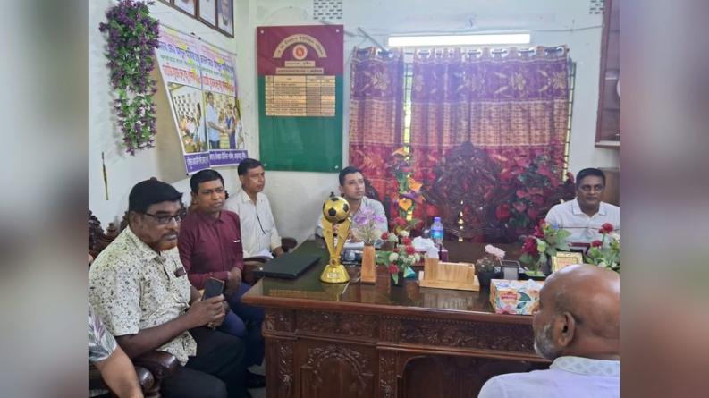 চাঁদগ্রাম ইউনিয়নে গ্রাম আদালত পরিদর্শন করলেন ভেড়ামারার ইউএনও