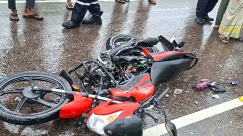 পটুয়াখালীতে বাসের ধাক্কায় মোটরসাইকেল আরোহী নিহত