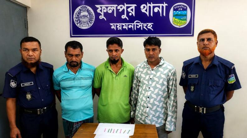 ফুলপুরে ৮০ পিস ইয়াবাসহ তিনজন গ্রেপ্তার