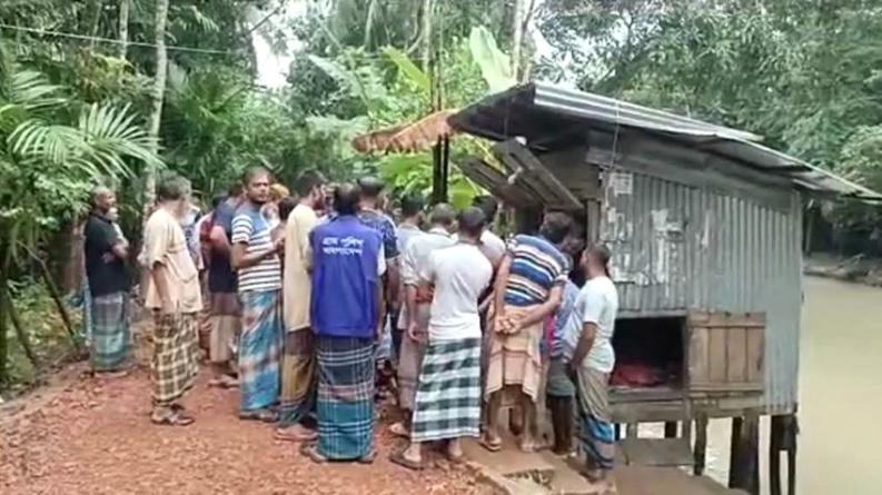 নেছারাবাদে নিজ দোকানের ভেতর থেকে দোকানীর লাশ উদ্ধার