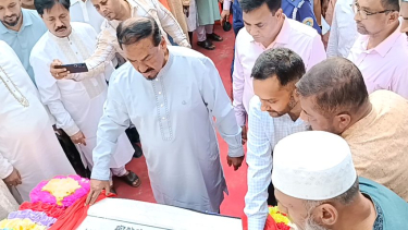 লালমোহনে ৫ কোটি টাকার সাইক্লোন শেল্টার উদ্বোধন করলেন স্পিকার