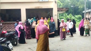 ভূঞাপুর হাসপাতালে সঠিক সময়ে দেখা মিলছে না চিকিৎসক, রোগীদের অপেক্ষা
