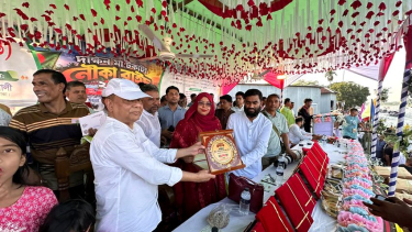 কালীগঙ্গায় নৌকা বাইচে চ্যাম্পিয়ন গোবিন্দল কশাই বাড়ী