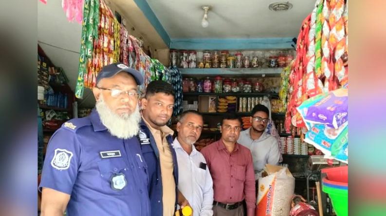 কাউখালীতে দুই দোকানকে ১৫ হাজার টাকা জরিমানা