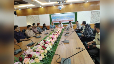 লালমোহনে মা, শিশু ও কিশোর-কিশোরীদের স্বাস্থ্য নিয়ে অবহিতকরণ সভা