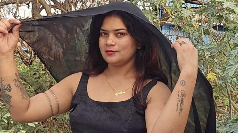 ফোনে কথার পর ঘরে নিধির মৃত্যু, তদন্তে বিবাহিত প্রকৌশলীর সঙ্গে সম্পর্কের দাবি