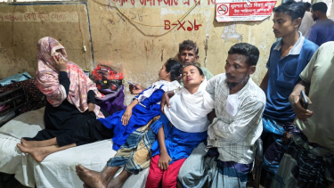 হাতিয়ায় বিদ্যালয়ে ক্লাস চলাকালে ঝাঁজালো গন্ধে ফের অসুস্থ ২০ শিক্ষার্থী