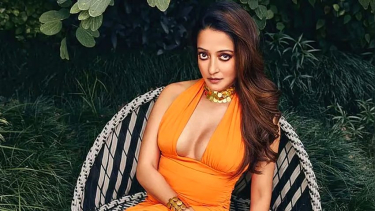 বিয়ে ছাড়াই মাতৃত্বের কথা ভাবছেন রাইমা সেন