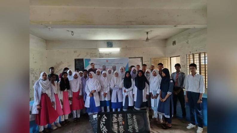 রংপুরে বাল্যবিবাহ ও কিশোরী গর্ভধারণ প্রতিরোধে ইউনিয়ন পর্যায়ে স্কুল বিতর্ক শুরু