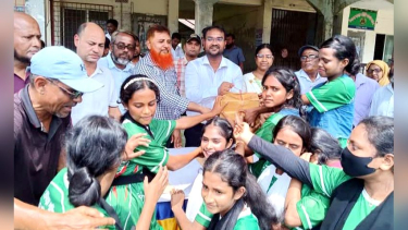 কাঁঠালিয়ায় কাবাডিতে চ্যাম্পিয়ান মমিন উদ্দিন বালিকা বিদ্যালয়