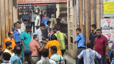 কলকাতার দুর্গাপূজার প্যান্ডেলে পদদলিত হয়ে প্রাণ গেল ১৭ জনের