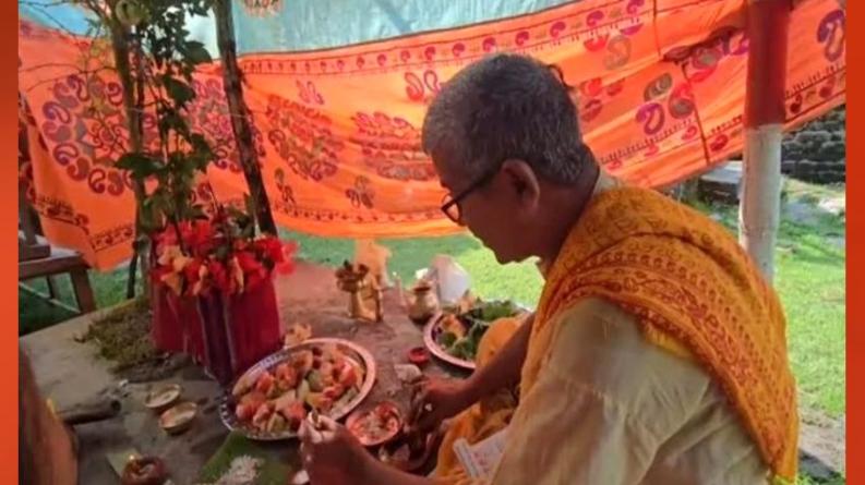 পটুয়াখালীর ১৯২ মণ্ডপে দুর্গাপূজার সূচনা, ঢাক-শঙ্খে মুখর মন্দির