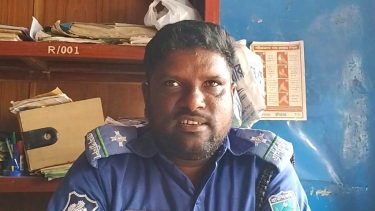 প্রধানমন্ত্রীর নাম ব্যবহার করে চাঁদা দাবির অভিযোগ কয়রার দফাদার মতিয়ারের বিরুদ্ধে
