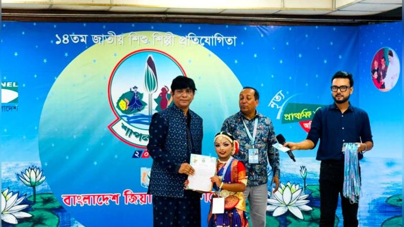 শাপলা কুঁড়ির মূল পর্বে ভেড়ামারার দুই খুদে নৃত্যশিল্পী